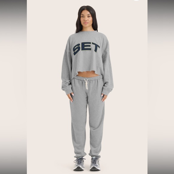 SET Active Tops - SET ACTIVE - limited edition sweatshirt & joggers